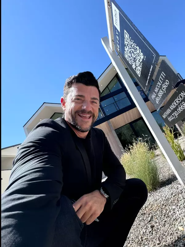 A Lifelong Resident’s Guide to the Best Time to Buy in Phoenix,Paul Nicoletti