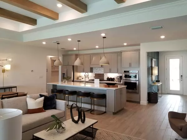 feature image of To Stage or Not to Stage: What’s Best for Selling Your Home?