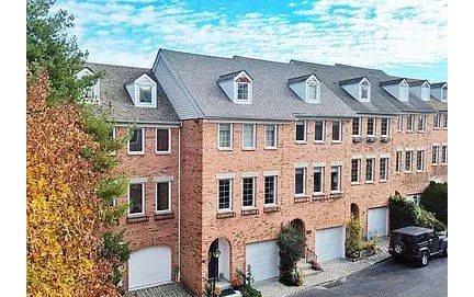 Staten Island, NY 10308-1562,33 Lexington Ln