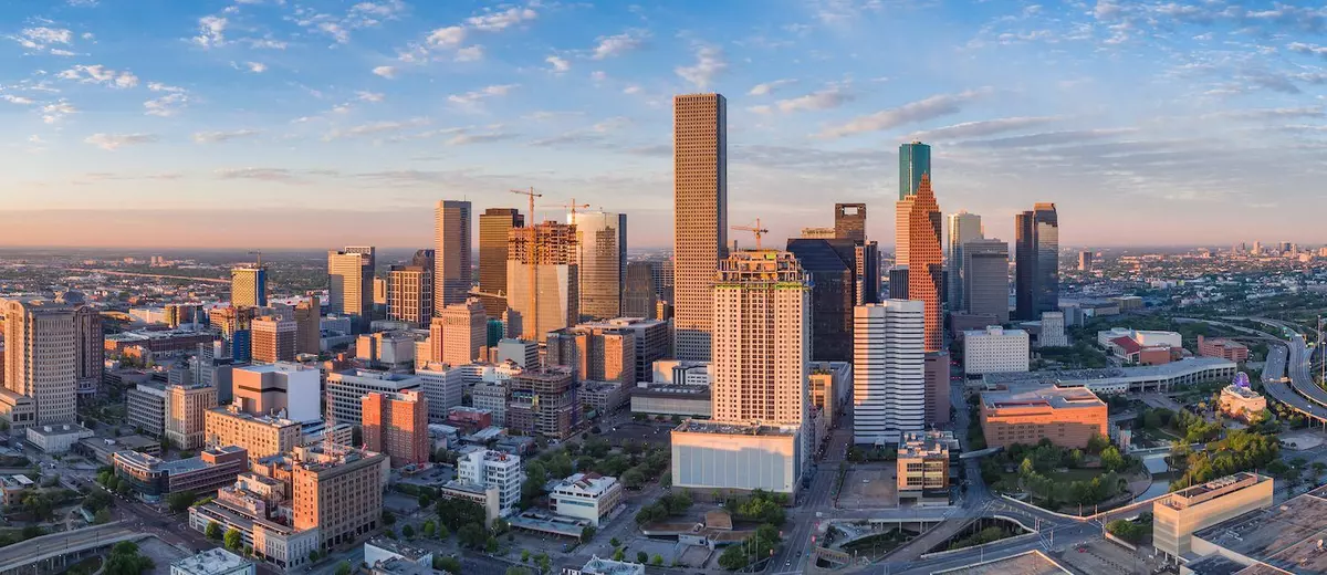 houston_tx_shutterstock_402829453
