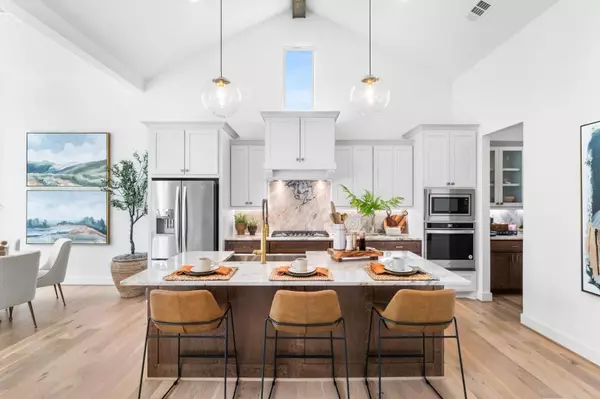 North-Grove_Villa-Collection_Bandera_Kitchen_06_920