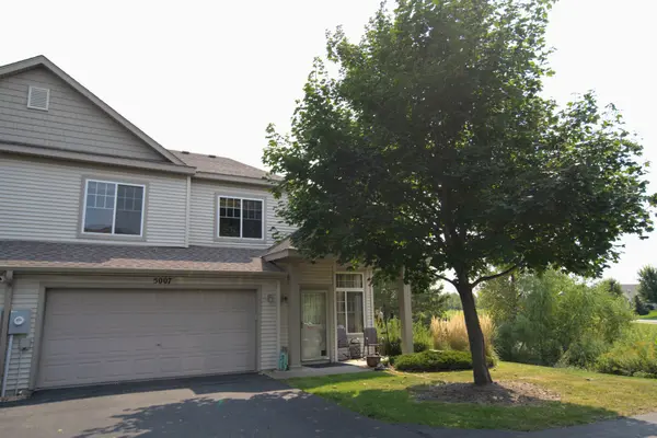 3BR/2BA Forest Lake Townhome,Chuck Carstensen