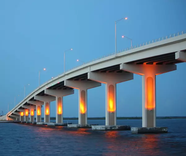 Max Brewer Bridge