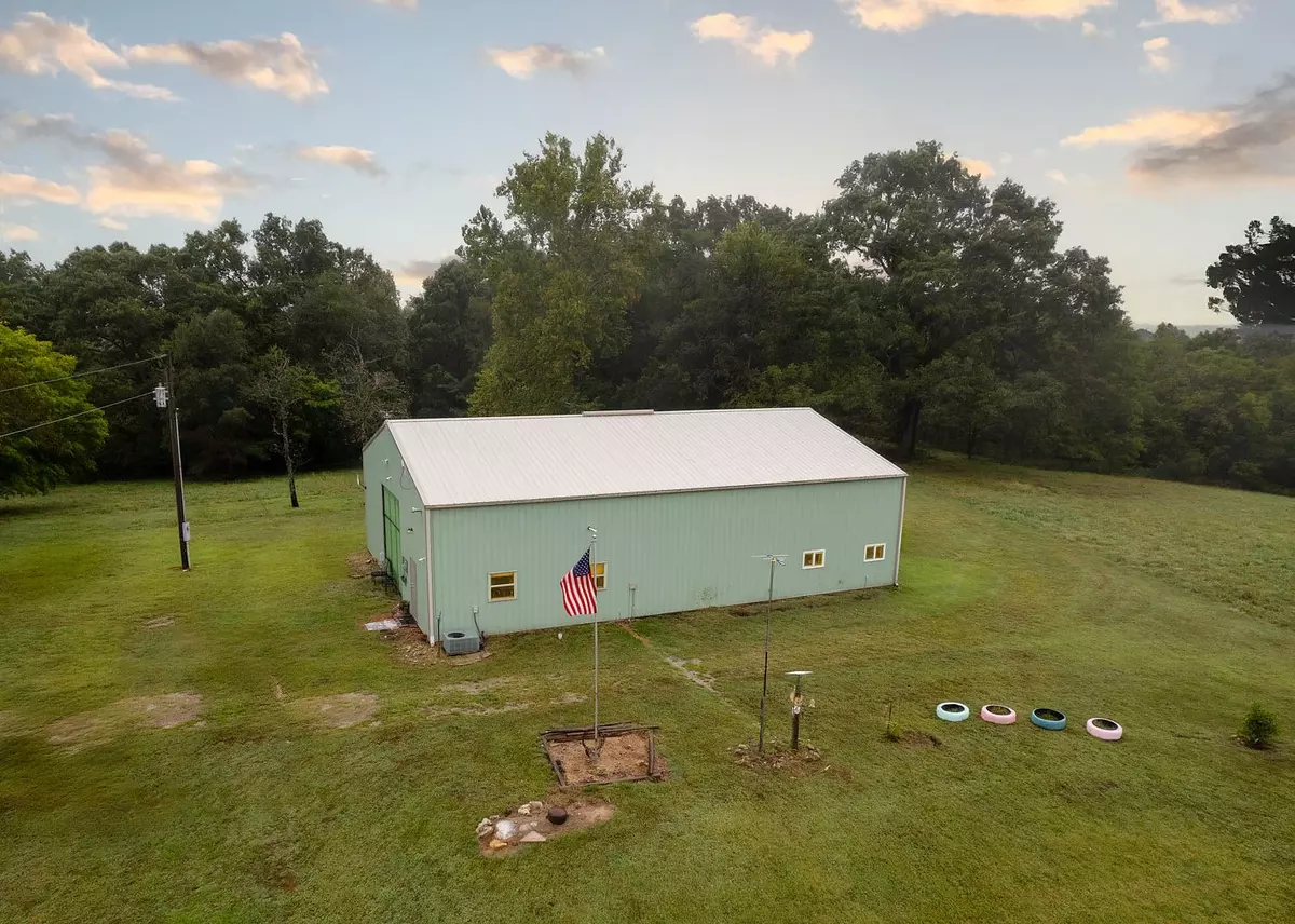 Home on 55 acres000
