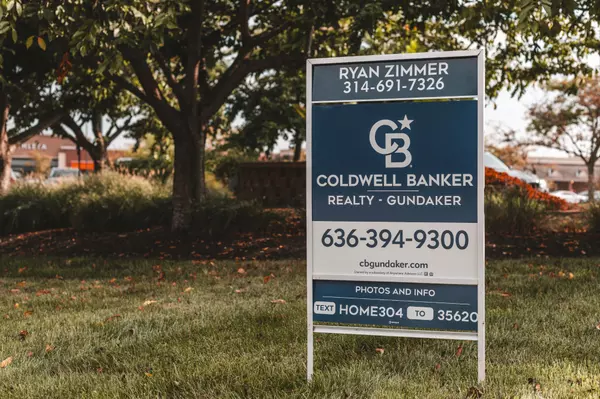 Home Selling Sign in St Louis for Ryan Zimmer