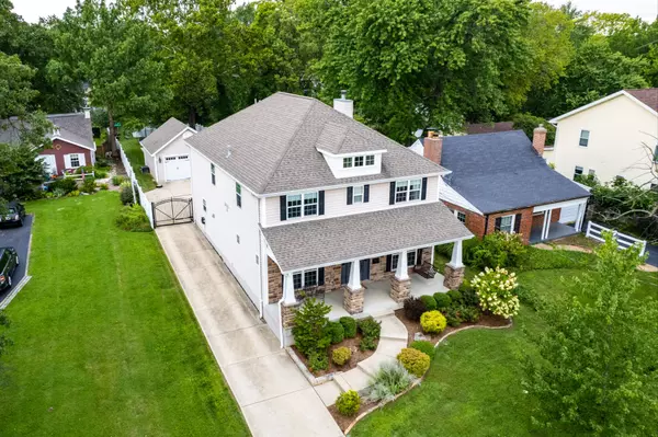 exterior drone footage of a st louis home