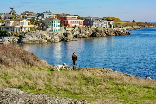 Esquimalt_is_an_Oceanfront_Community