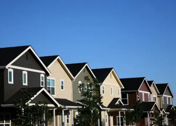 Short Sale and Foreclosure: How Are They Different?,Desert Dream Realty
