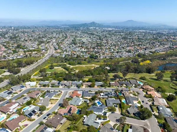 depositphotos_658330148-stock-photo-aerial-view-house-mesa-city