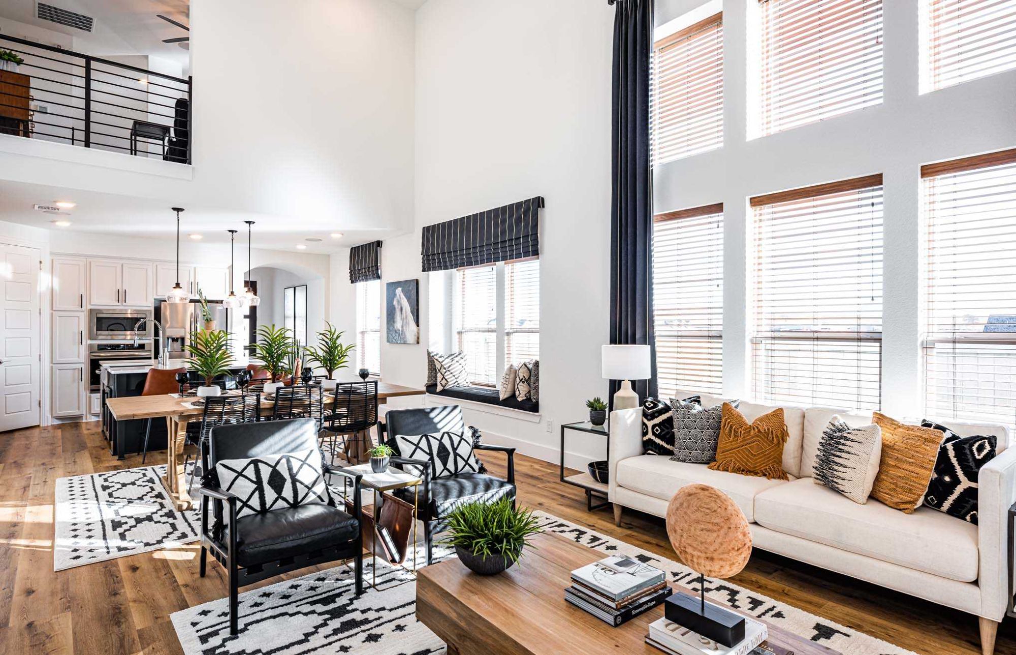 5deec4e93dce2_10DFW-PecanSquare-Lynnwood_orig