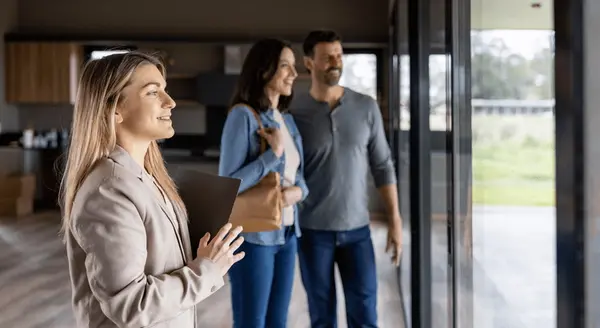 Beware of These Common Real Estate Agent Myths,James Lynch