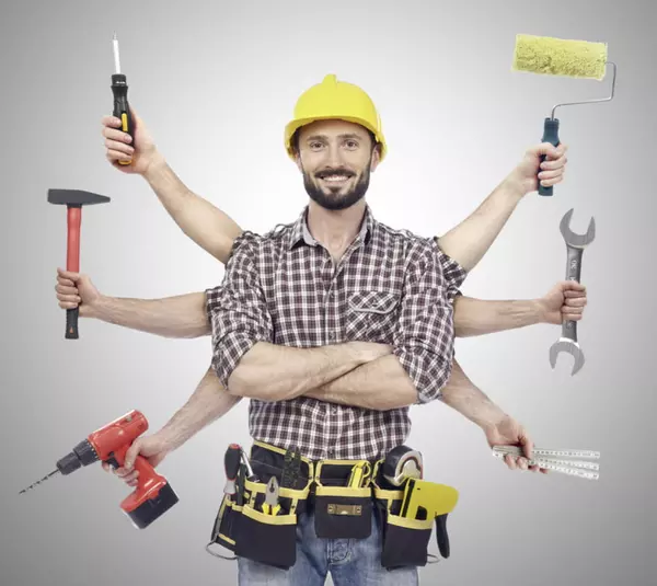 feature image of What is difference between a handyperson and a contractor in Arizona?