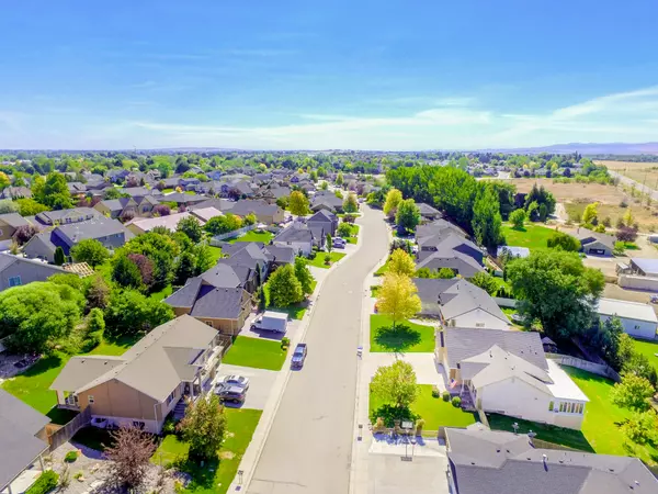 Quick Curb Appeal Improvements Before Selling Your Home 2024,Living In Idaho