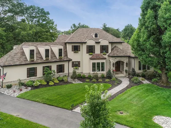 luxury home in st louis.