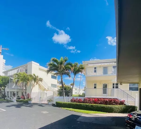 feature image of Sea Colony At Lauderdale-By-The-Sea