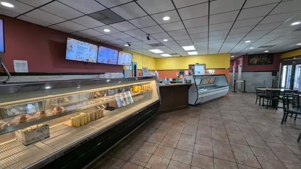 feature image of Popular Warner Robins Restaurant for Sale
