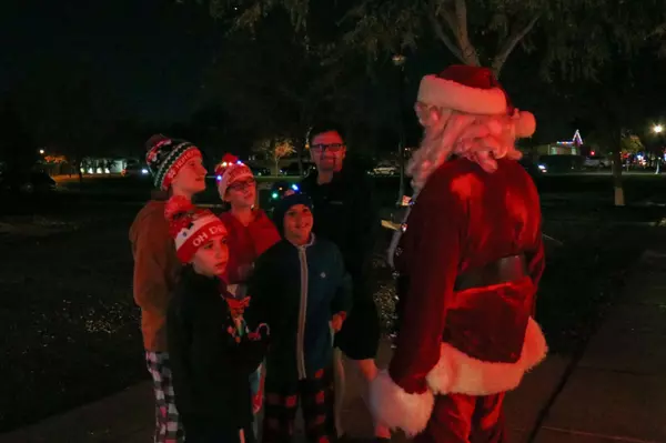 Christmas on Comstock in Gilbert,Heidi Spielman