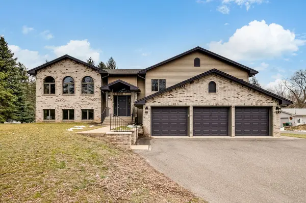 Stunning 4BR/4BA Craftsman Style Mahtomedi Home,Chuck Carstensen