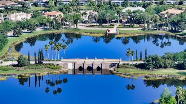 Welcome to The Lake Club at Lakewood Ranch: Luxury Living with Charm and Connection,Adam Miller
