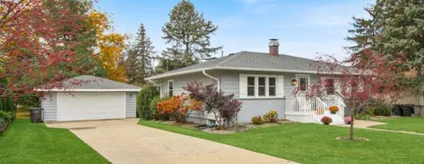 5 Tips for First-Time Buyers in Lake Geneva,Kim & Joel Reyenga