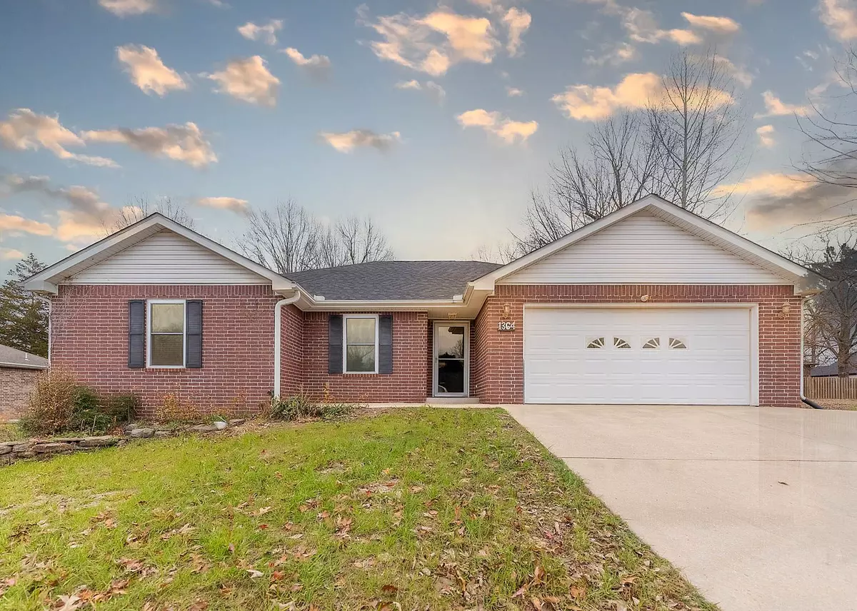 3 bed 2 bath town house000