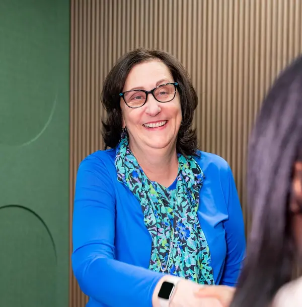 11-web-or-mls-linda-stewart-headshots-relocation-video