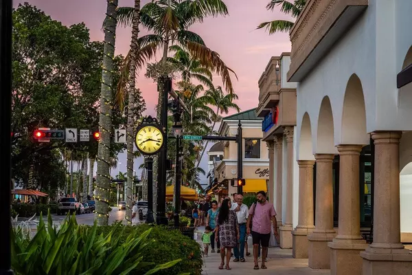 Naples Upscale Shopping & Dining