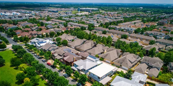 Key Considerations for Assessing Real Estate Prices in Victoria, Canada,Mitch McMichael