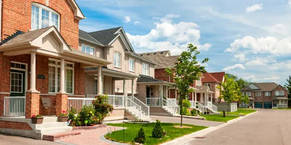 Comparing Investment Value: Newly Built Homes and Older Properties in Victoria,Mitch McMichael