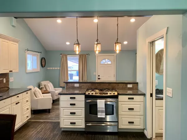 Charming Eco-Friendly Home in Millcreek: Secluded Living with Modern Upgrades,Denise Samples