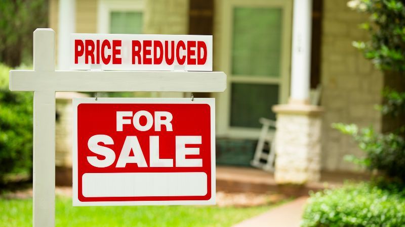 Price Reduced Sign on Home Listing