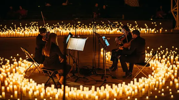 Candlelight: A Tribute to Queen and The Beatles,Haydn Halsted