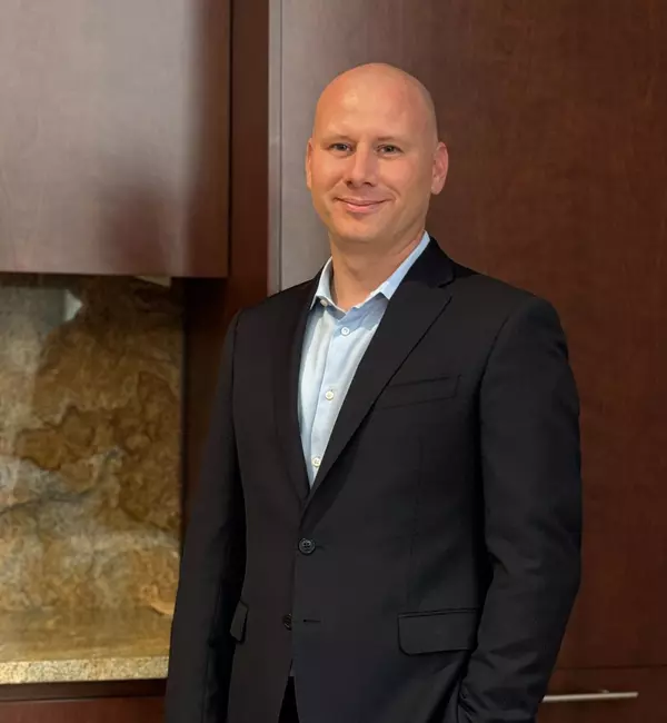Nathan Labish TTR Sotheby's International Realty Global Advisor, Realtor, Licensed in Virginia