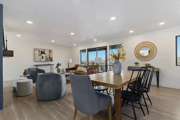 06-Living Room