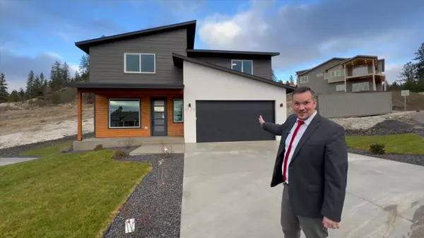 Beautiful, New Home With Stunning Views!