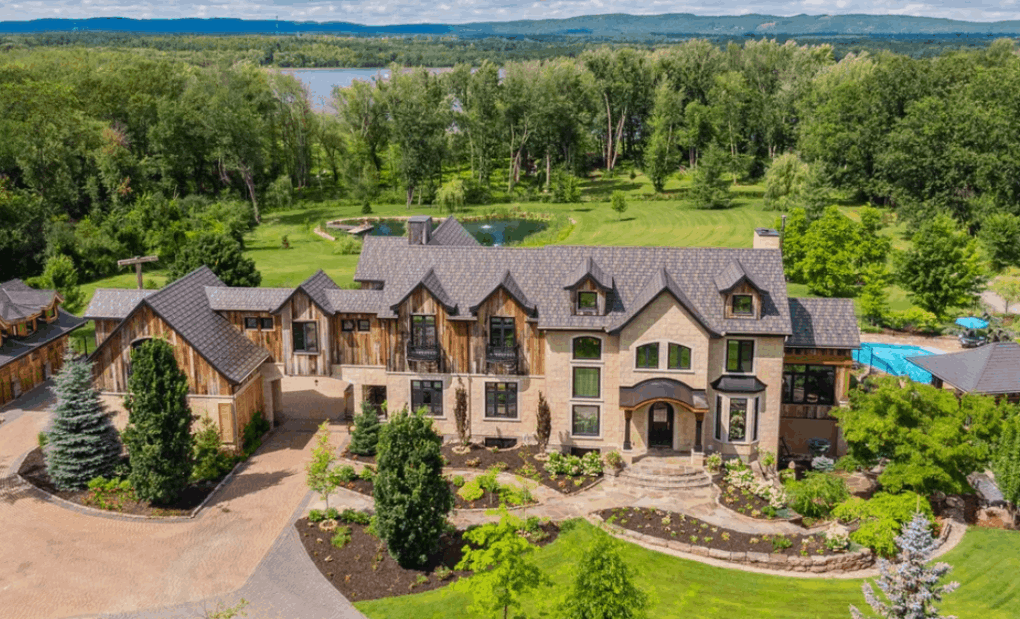 Ottawa’s Luxury Real Estate: Your Gateway to High-End Living
