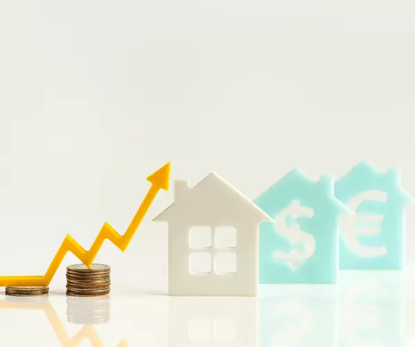 feature image of The Benefits of Owning Real Estate: Building Wealth and Stability