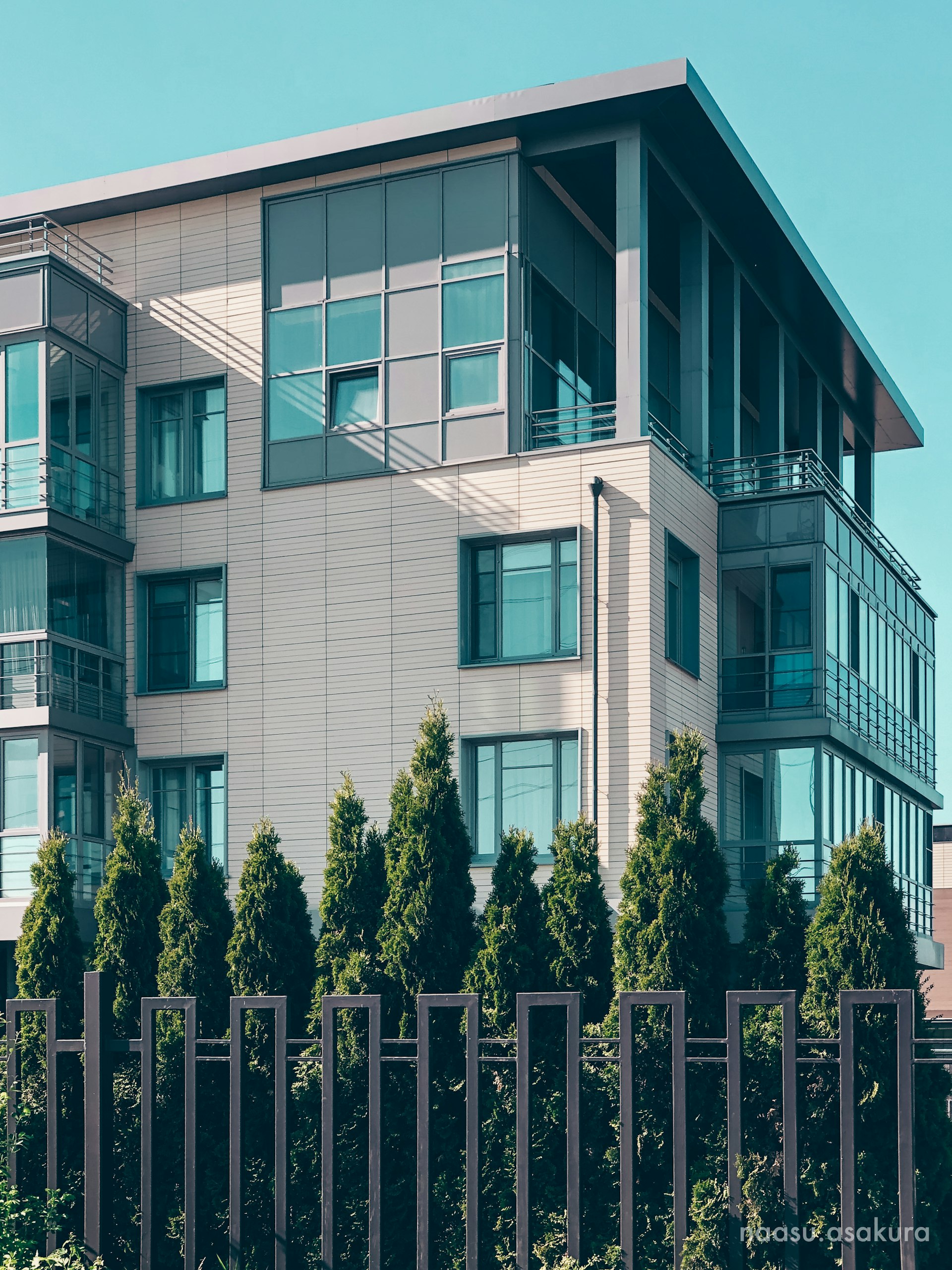 Image of a modern building.