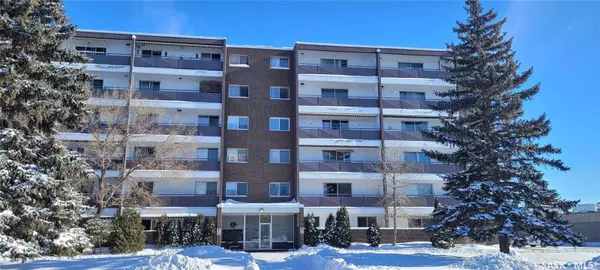 Top-Floor Condo with Stunning Views in Regina: A Hidden Gem at 4615 Rae Street