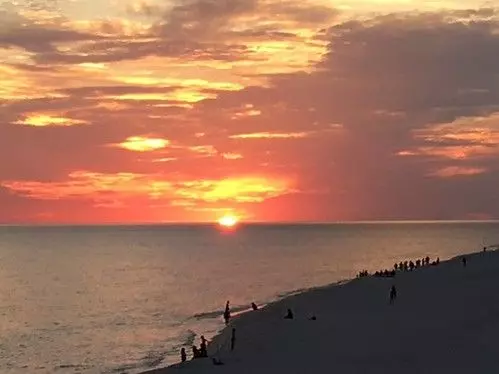 Health Benefits of Living Near Navarre Beach,Jennifer Cook