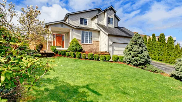 Boost Your Home’s Curb Appeal with These 15 Simple Tips,Kevin Scharfenberg