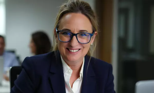Laurie Snyder