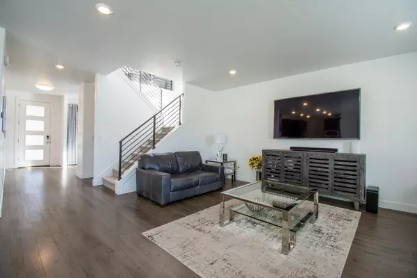 living-room-6853685_1920