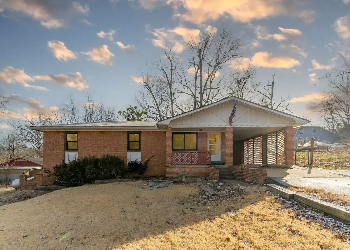 Home for Sale in the Missouri Ozarks1