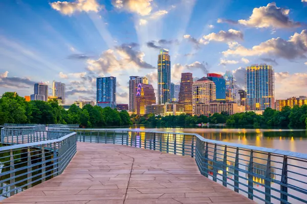 February 2025 Issue | Shannon Green, Your Go-To Austin Realtor®