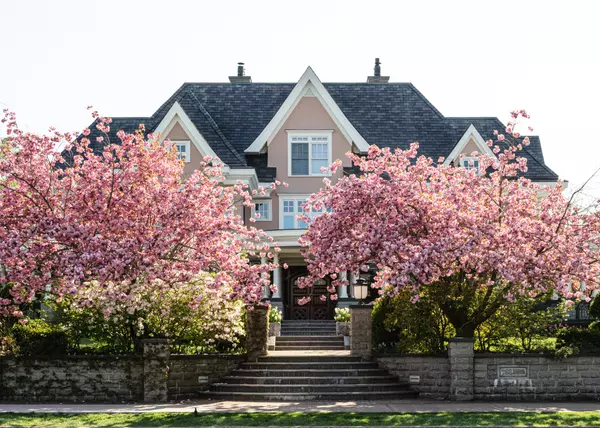 How Buyers and Sellers Can Prepare for the Spring 2025 Real Estate Market,Every Avenue Real Estate