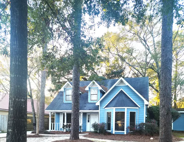 Charming 3-Bedroom Home with Extra Lot in Mobile, AL: A Rare Opportunity for Expansion and Comfort