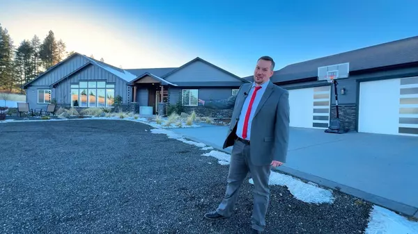 Impressive Custom-Built Home on 10 Acres!
