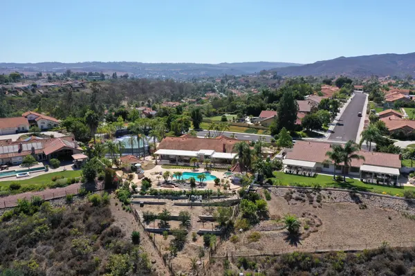 This Poway Realtor takes great photos of Poway Homes 