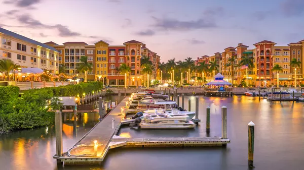 Naples Waterfront Lifestyle